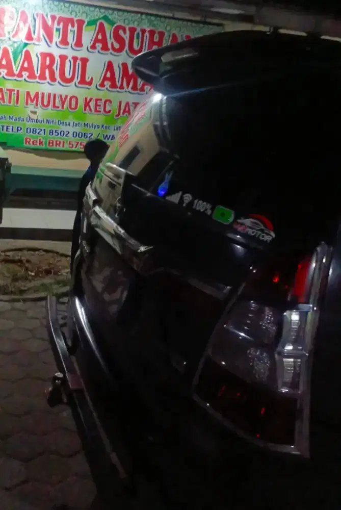 Mobil Inova Diesel manual Type v. Tahun 2010 Oktober