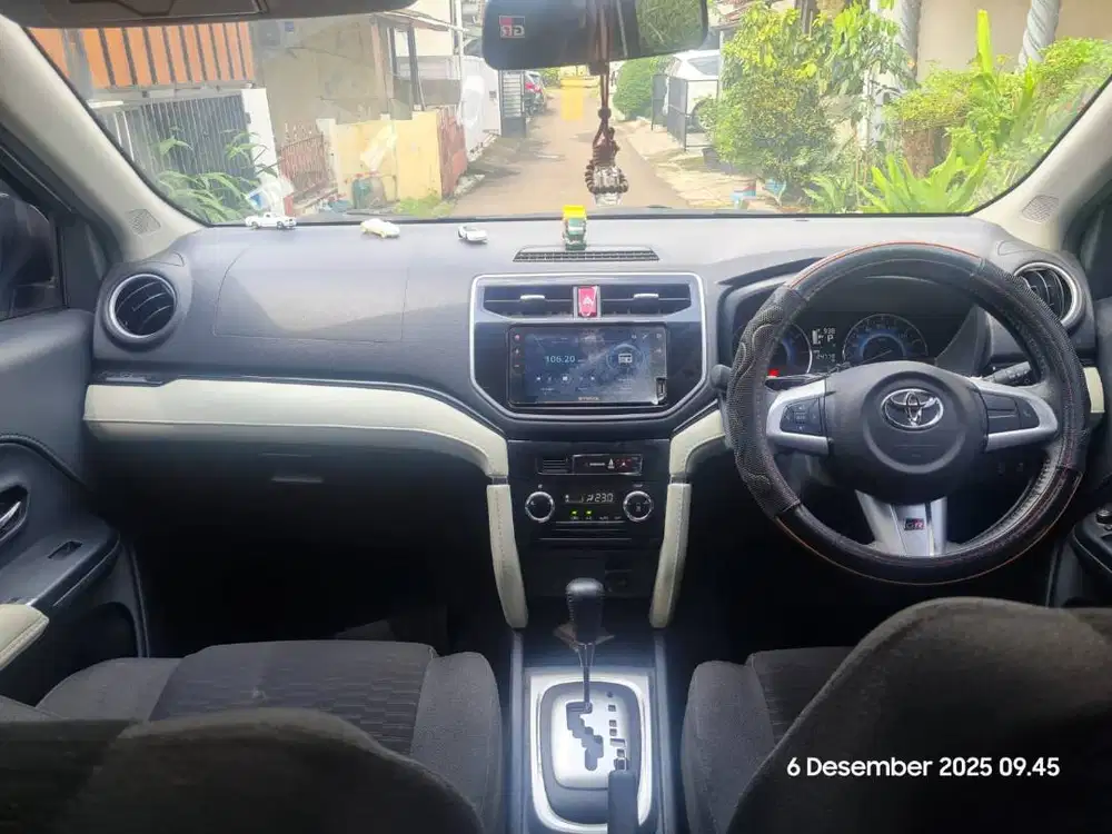 Rush 2022 GR Sport Matic - Putih