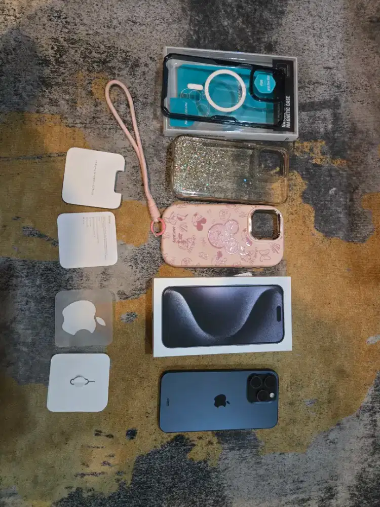 WTS IPHONE 15 PRO MAX 256 GB Resmi