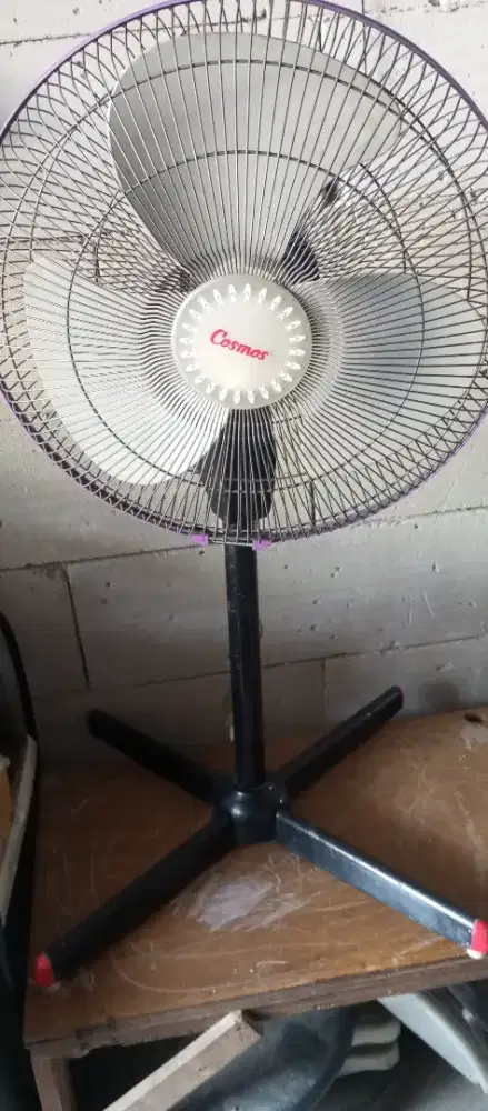 Kipas angin tinggi 16 cosmos