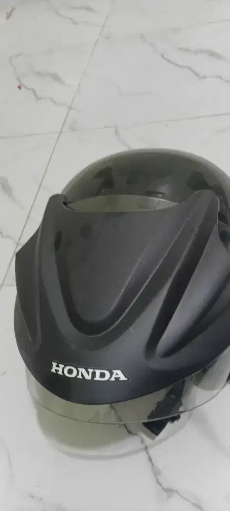 Helm honda bawaan