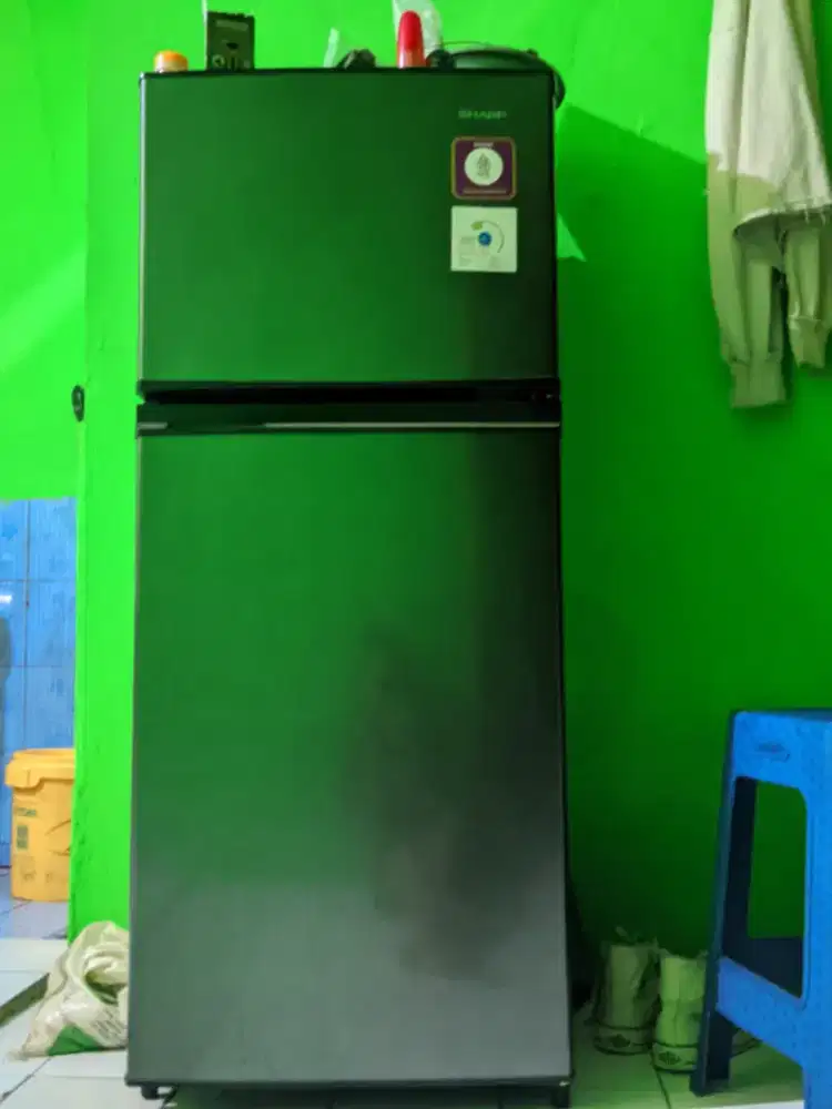 DI JUAL KULKAS 2 PINTU