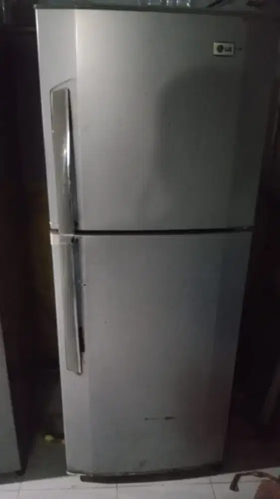 Kulkas merk LG 2 pintu
