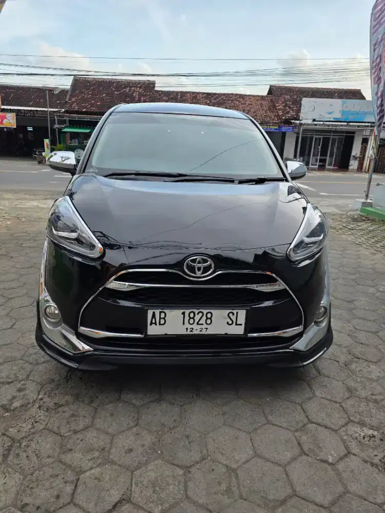 Sienta q matic tahun 2017