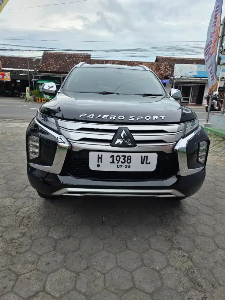 Pajero sport dakar 4x2 tahun 2022