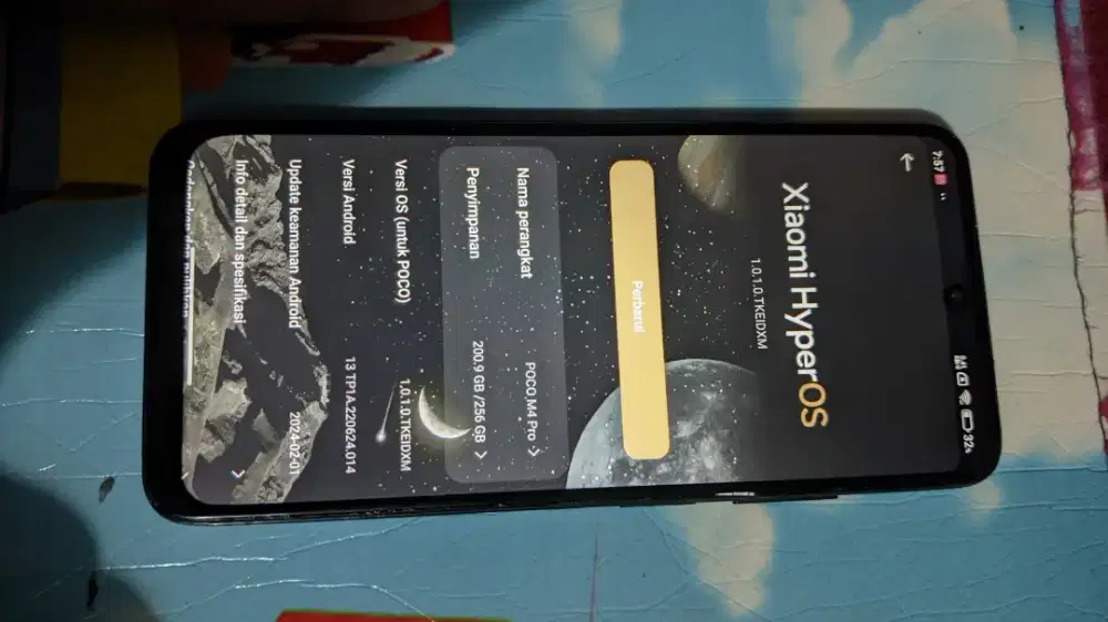 Dijual hp pocco m4pro