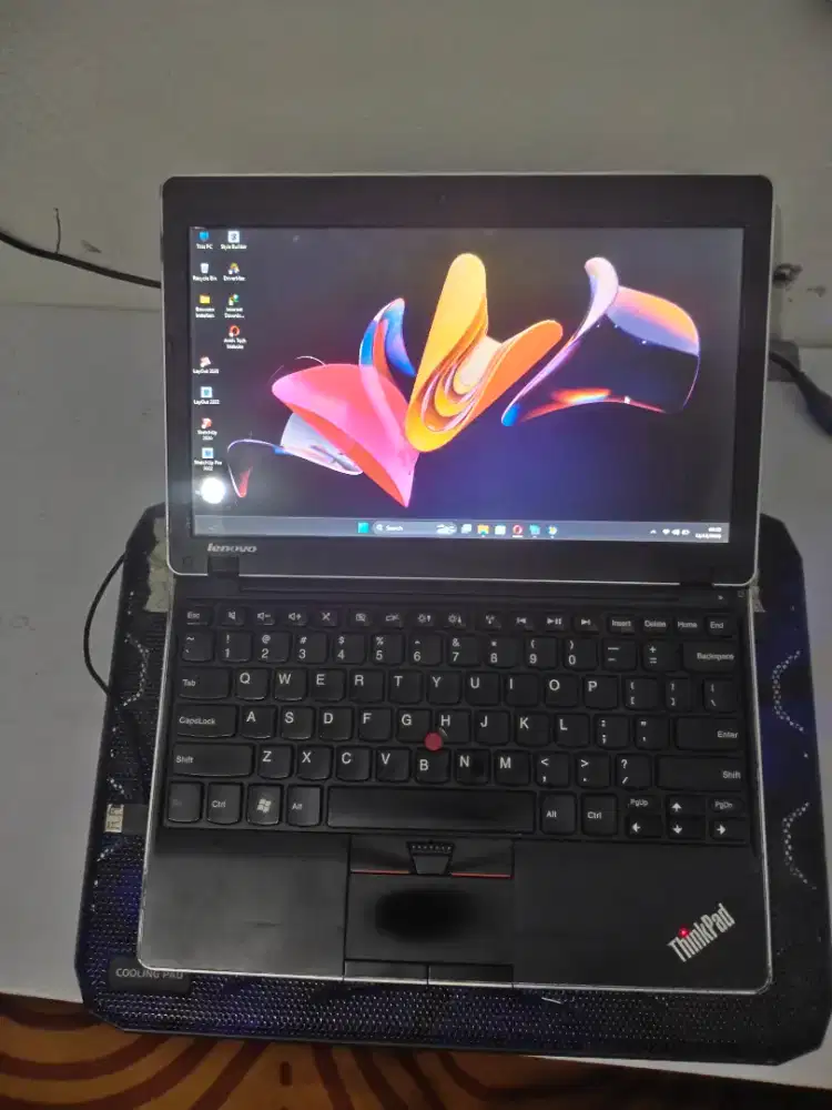 Laptop Thinkpad Edge 11 Core i3
