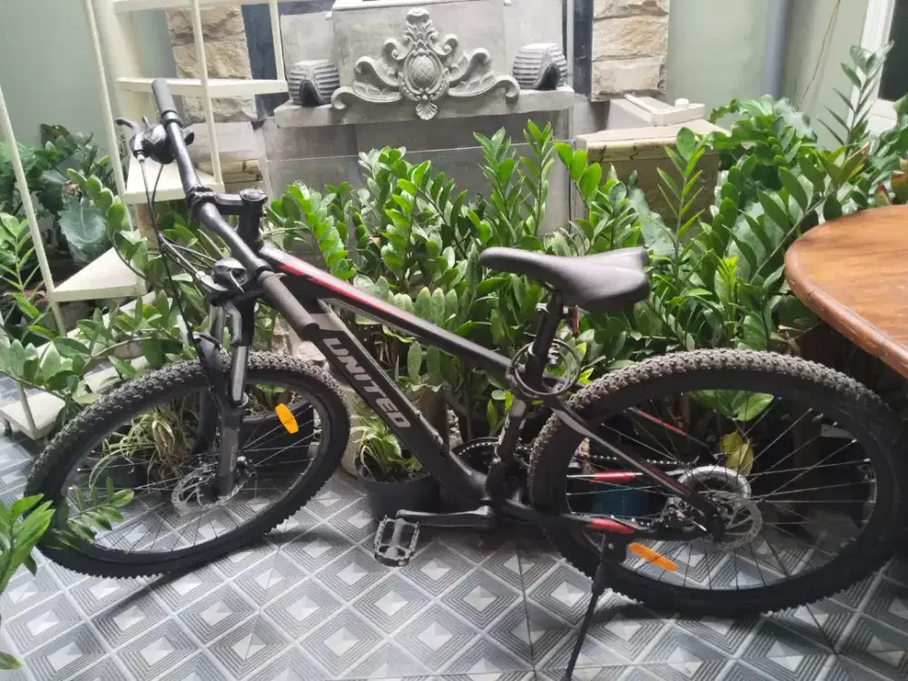 Sepeda Gunung MTB United Monanza 4.0 Alloy 27,5 inch