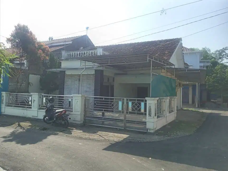 DISEWAKAN RUMAH FULL FURNISHED AREA PATI KOTA