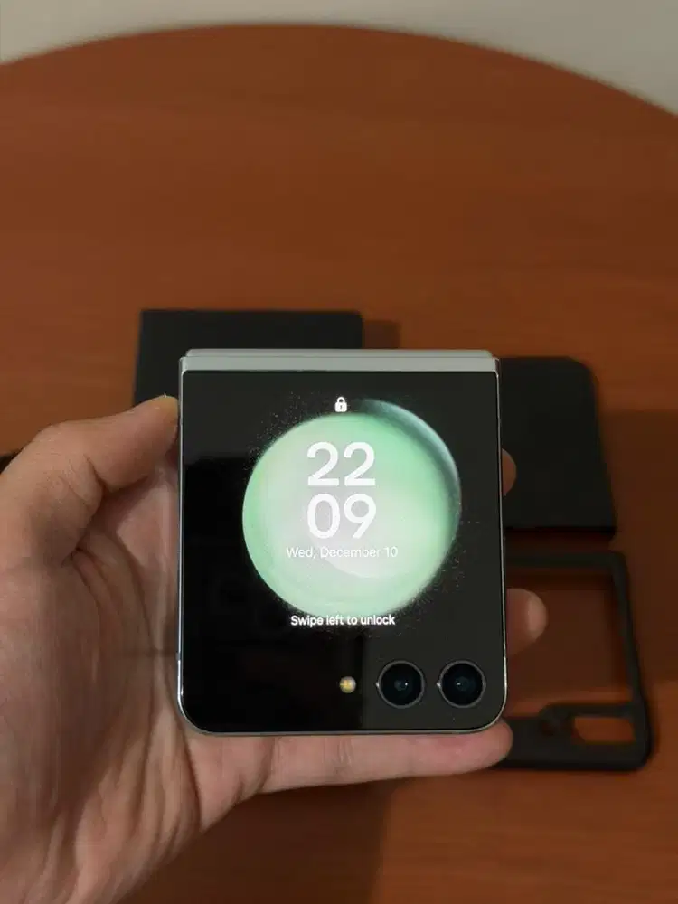 Samsung Galaxy Z Flip 5 8/512gb Mint Ex Sein Fullset Original