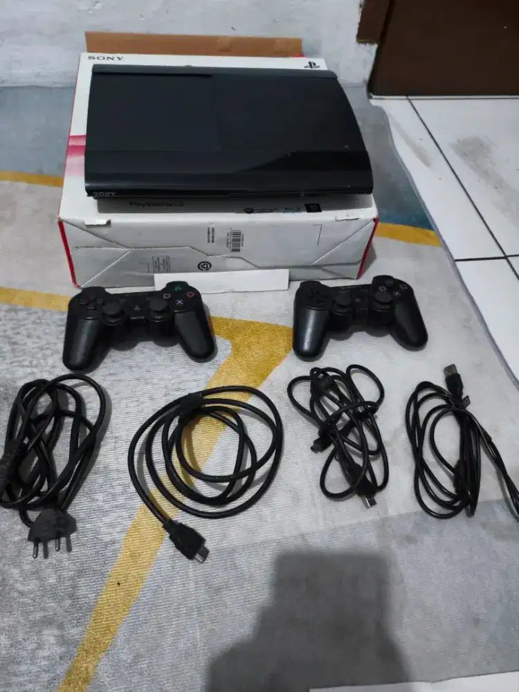 PS 3 super slim 500 GB Full game