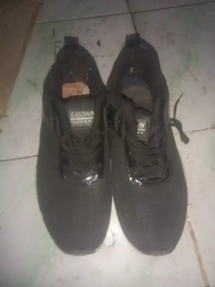 Sepatu crow pria 42