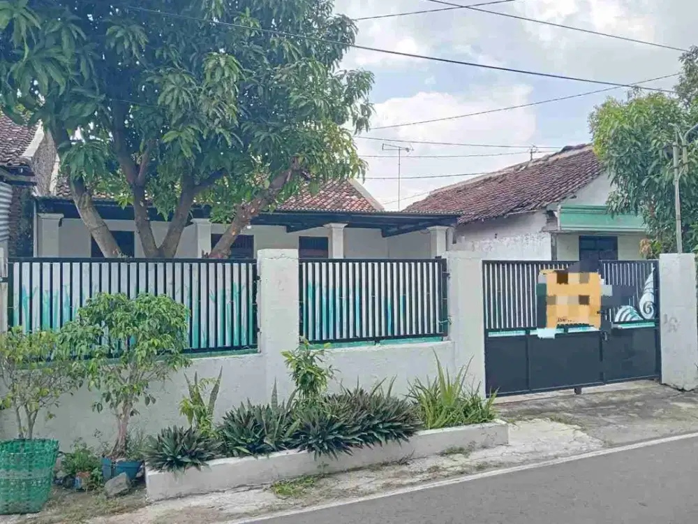 sewa rumah luas murah semi furnish dekat unisri dan terminal tirtonadi