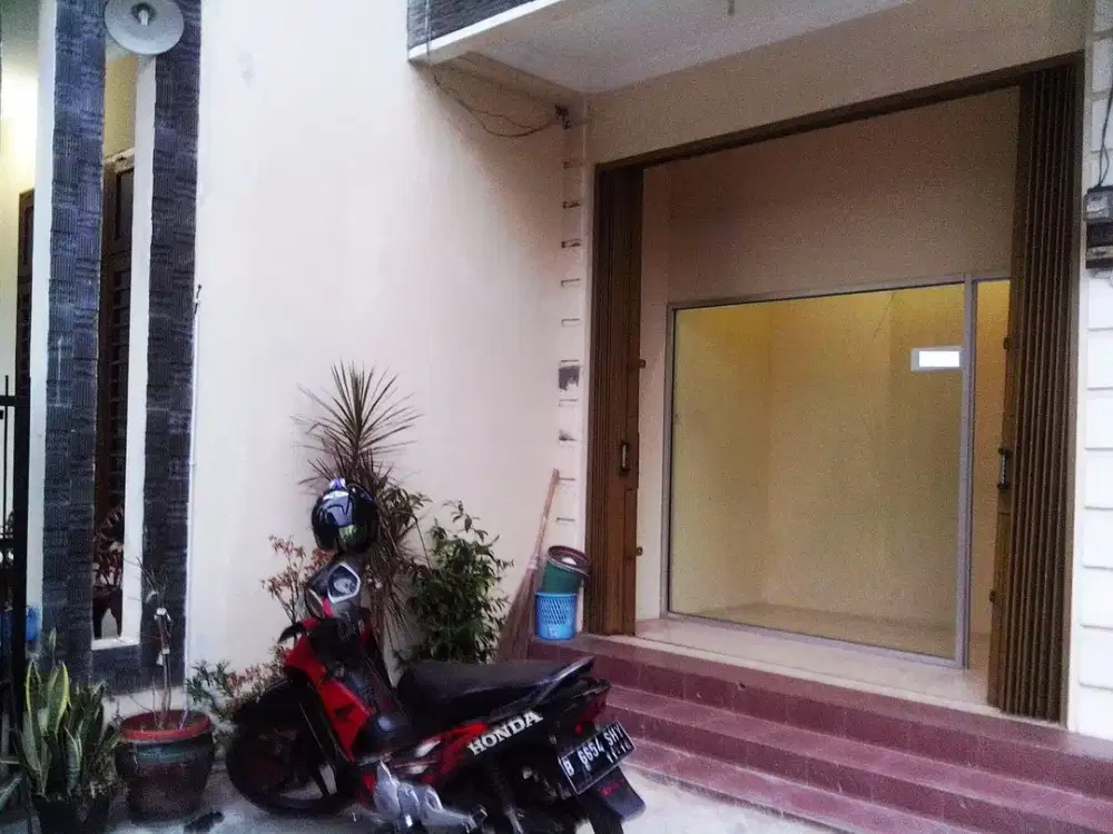 Disewakan Ruko 2 Lantai di area Pasar Minggu, Cocok Untuk Kantor dan Usaha