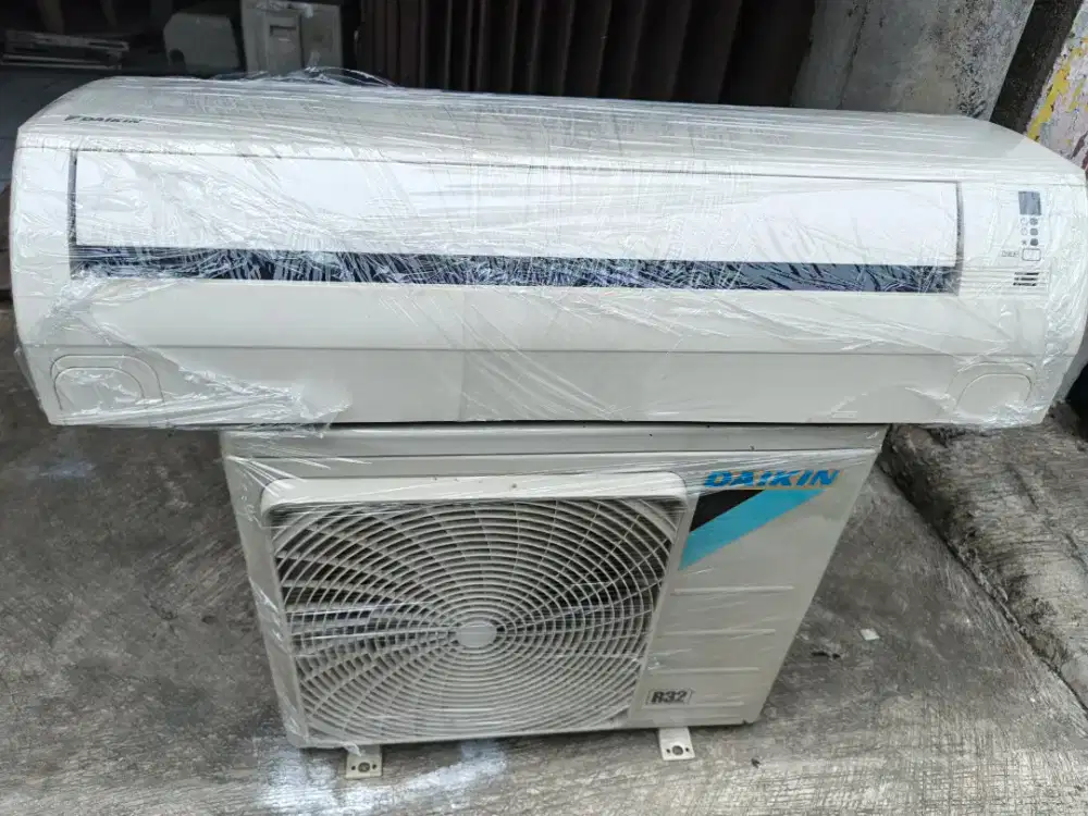 AC DAIKIN MALAYSIA 1/2 PK R32