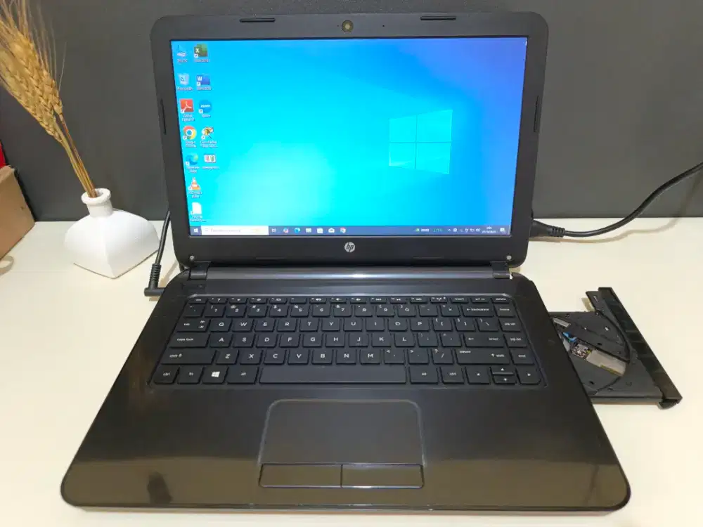 Laptop Hp 14 Pc Amd E1-6010 Vga Amd Radeon R2 Ram 4Gb Hdd 500Gb