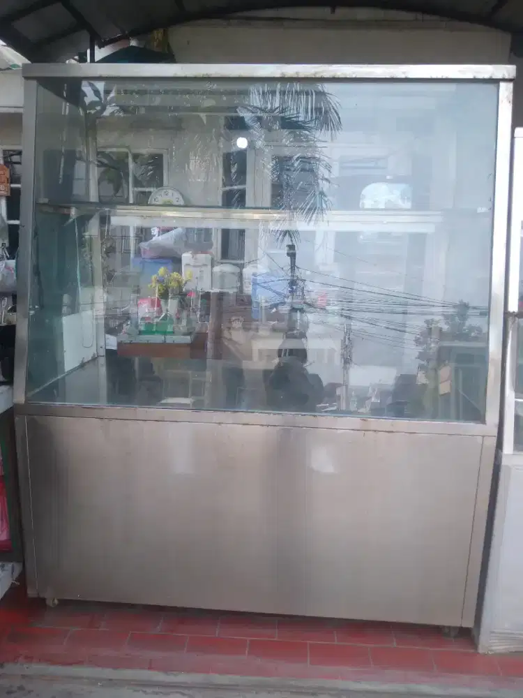 Etalase daang steanless