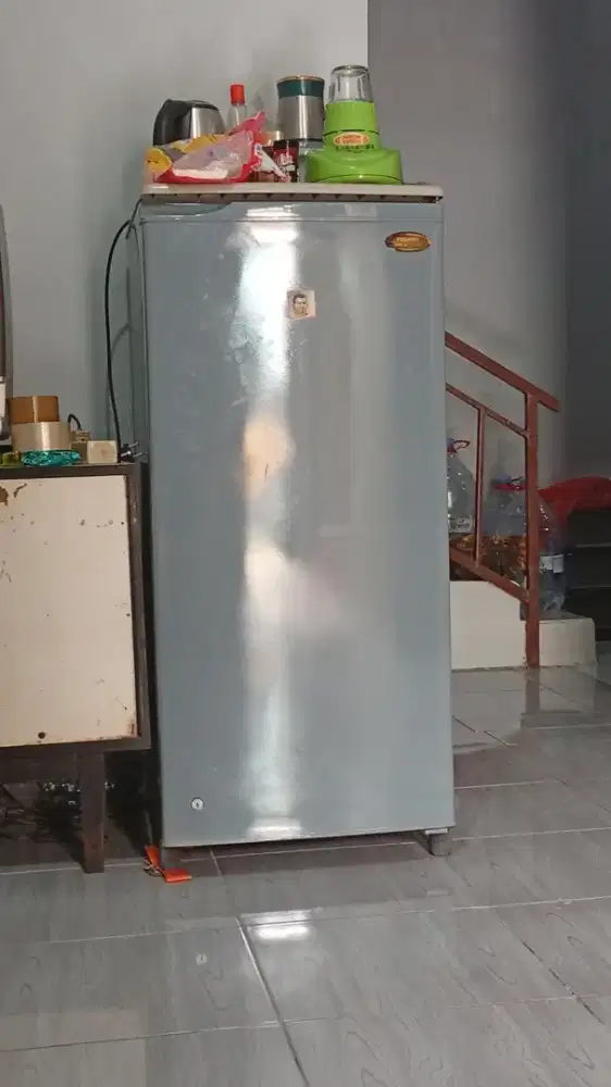 Jual kulkas 1 pintu merek Toshiba