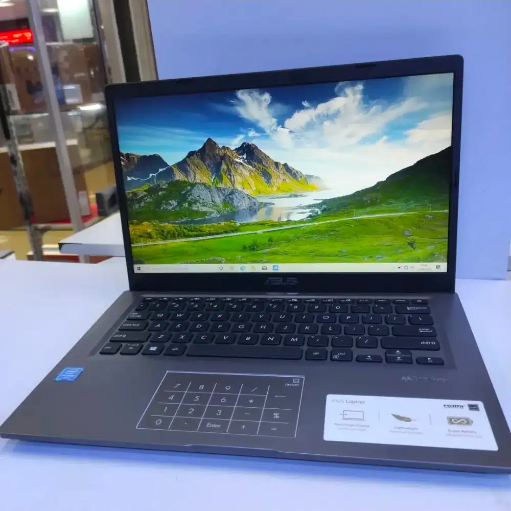 ASUS Expertbook P1411CMA Ram 4GB ssd 256GB ada tombol numpad mulus