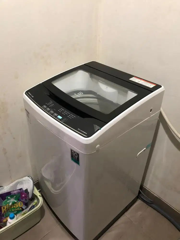 Mesin cuci electrolux 7kg