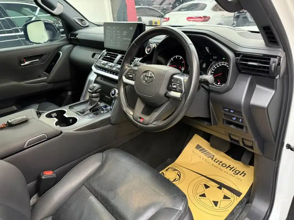 DP10% [Km14.000] Land Cruiser GR 2024 White / VXR Reg 2025 #AUTOHIGH