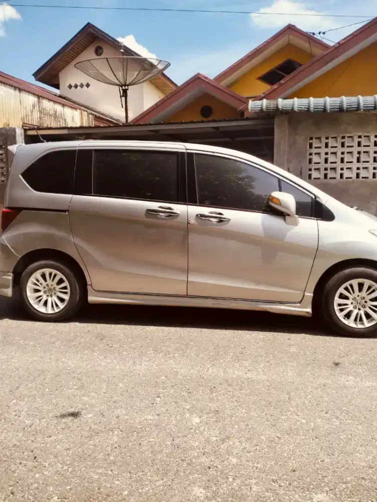 DIJUAL HONDA FREED 2012 PSD !!