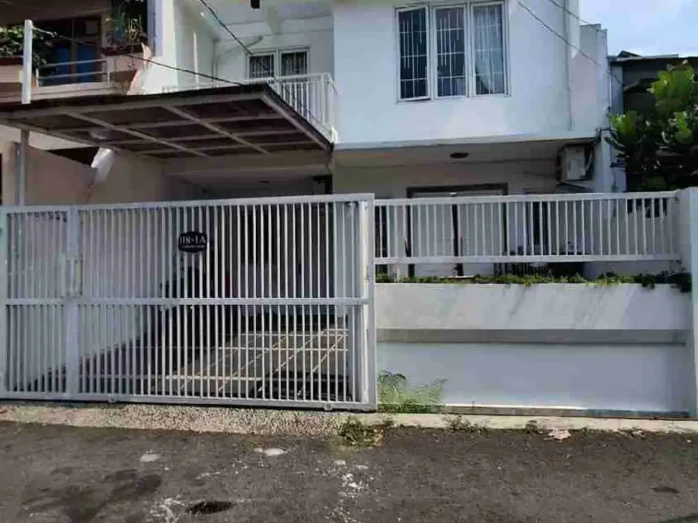 RUMAH CANTIK JL LEMBAH LONTAR PONDOK KELAPA JAKARTA TIMUR