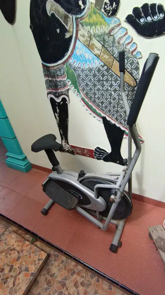 Eleptical Sepeda Statis Constrainer