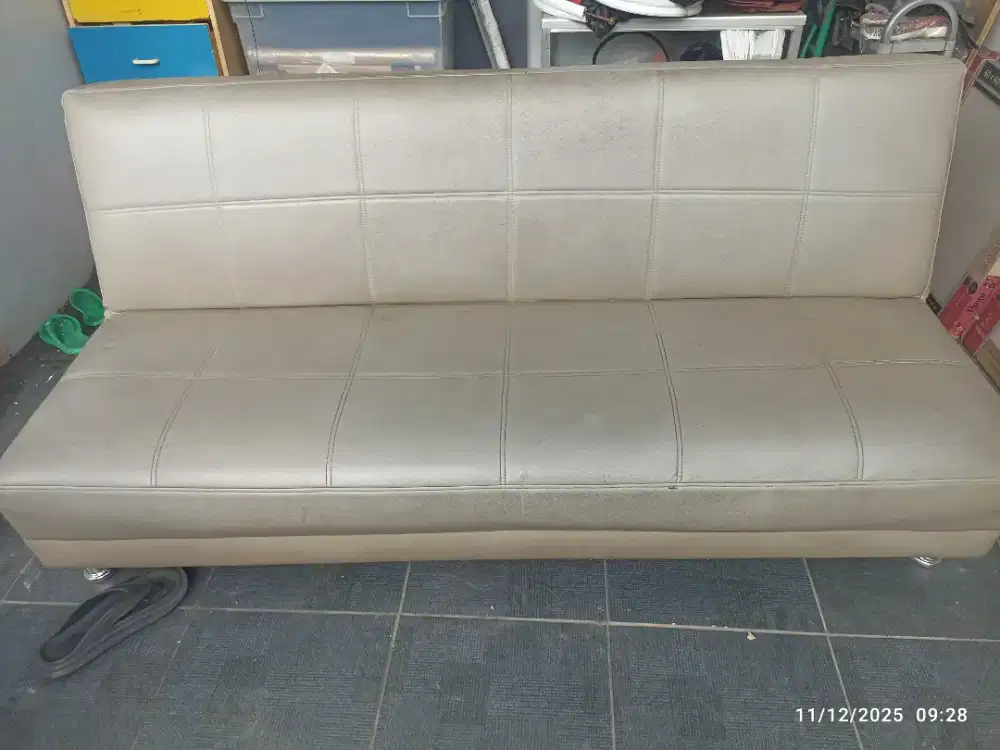 Sofa bed warna coklat