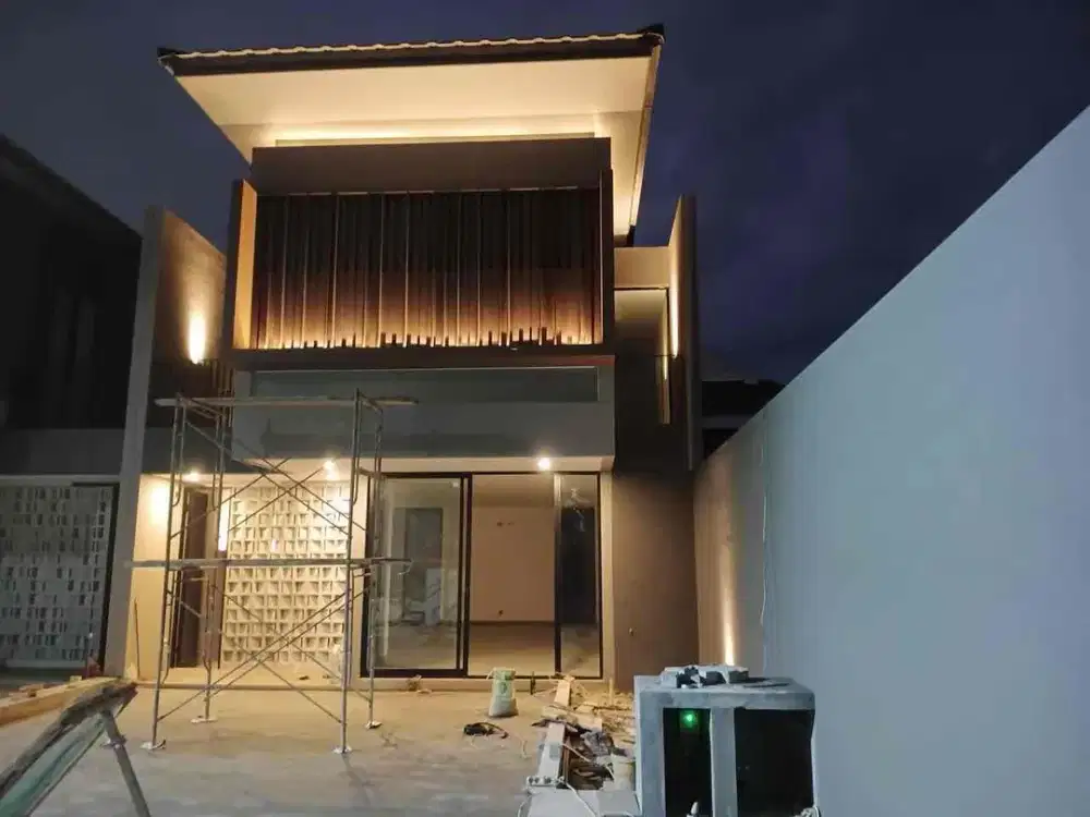 Dijual rumah baru central park mulyosari