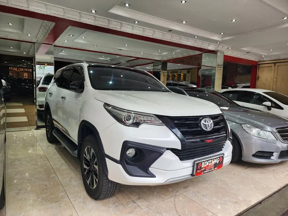 FORTUNER TRD 2.4 AT 2019 PUTIH / MODEL THN 2020 (BINTANG MOTOR)