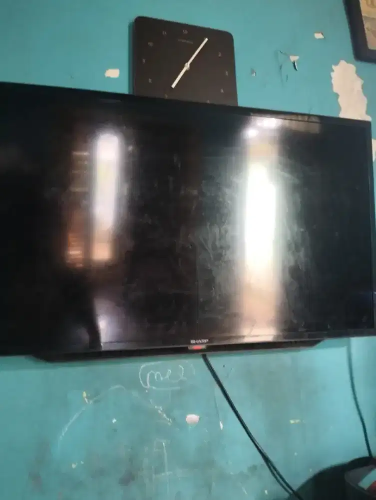 Tv sharp 32inc kondisi mulus