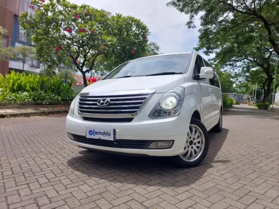 LOW DP Hyundai H-1 2.4 Royale Bensin-AT 2013 JVE