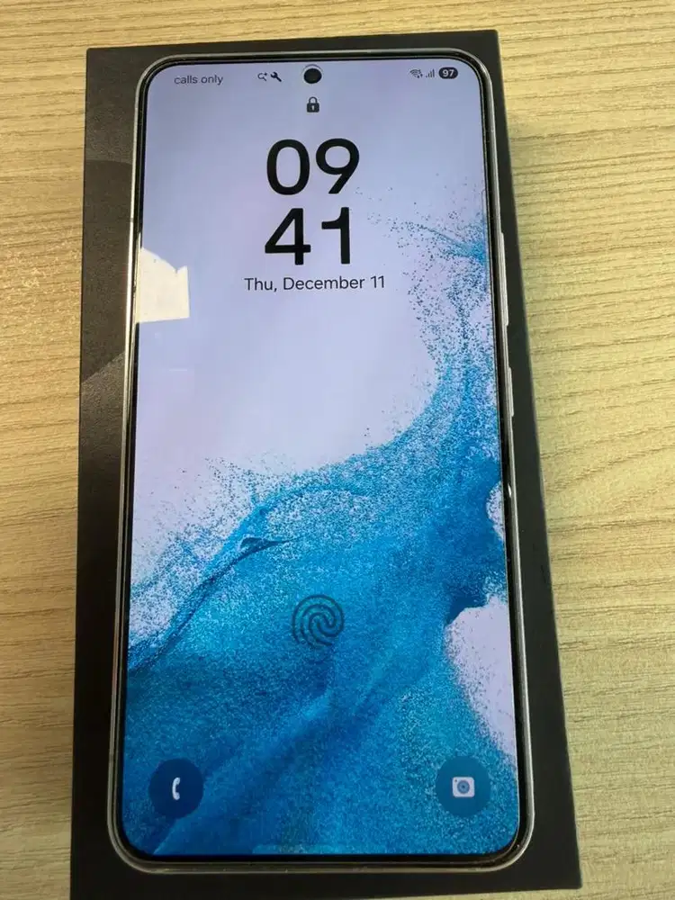 Samsung S22 Warna Putih 8/256gb garansi SEIN sd 21 Des 2025