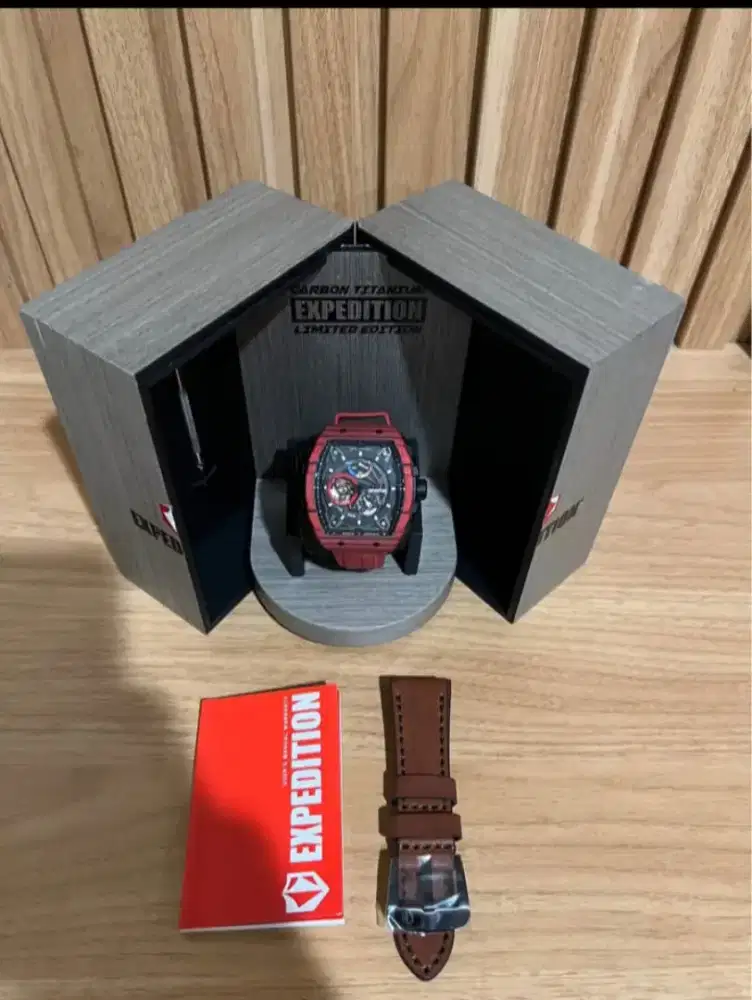 Expedition carbon titanium bukan seiko