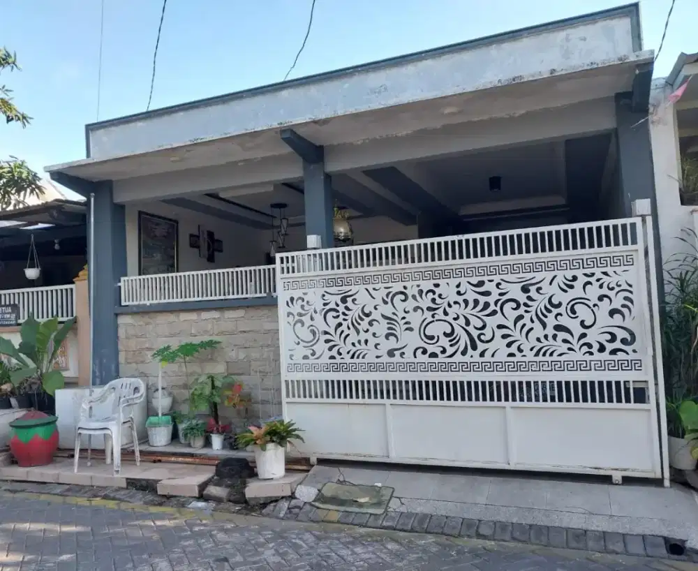 Jual rumah siap huni 2 lantai Surya Residence