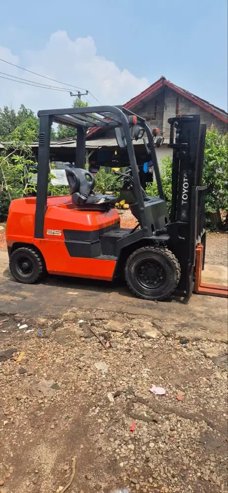 Forklift Toyota 2,5 Ton,Matic,Tiang 3 Meter,1DZ-II,FDZN25,Tahun 2018