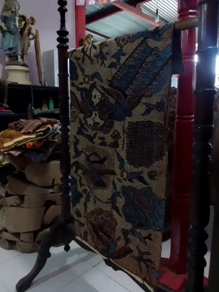 Kain lama atau jarik panjang