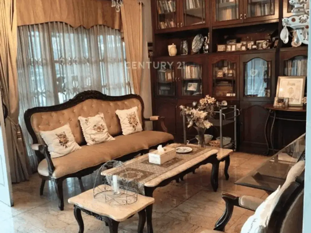 Rumah Luas Ada Taman Kecil Di Pondok Kelapa Duren Sawit