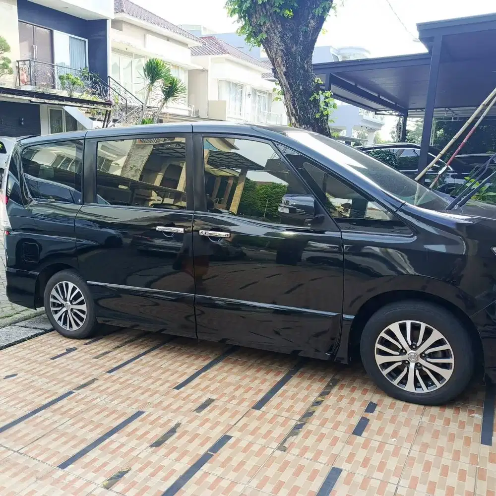 Jual Segera Nissan Serena tahun 2017