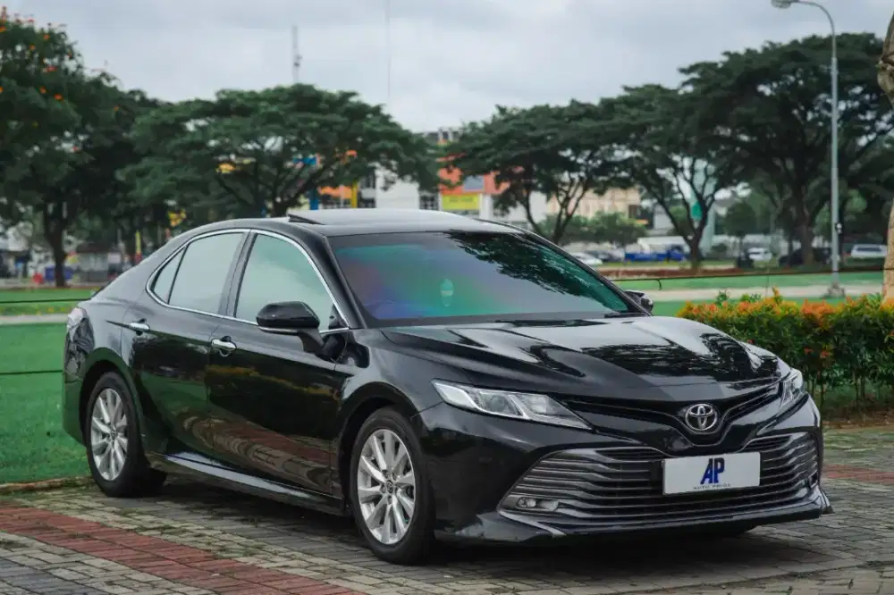 Toyota Camry V AT 2020 Good Condition