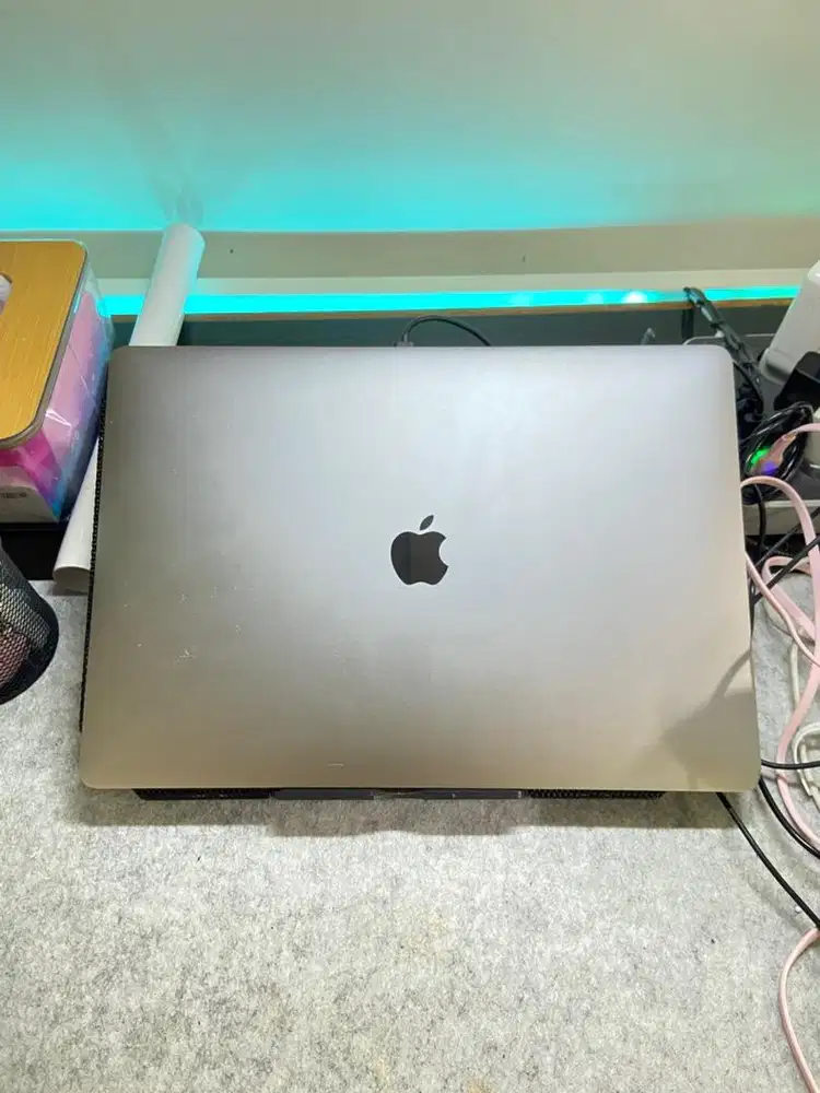 Macbook Pro 2017 Touchbar i7 16/512 15in