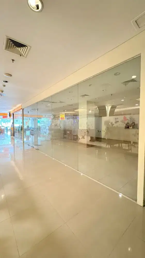 DISEWAKAN  Commercial (Dalam Hotel Best Western Papilio Surabaya)