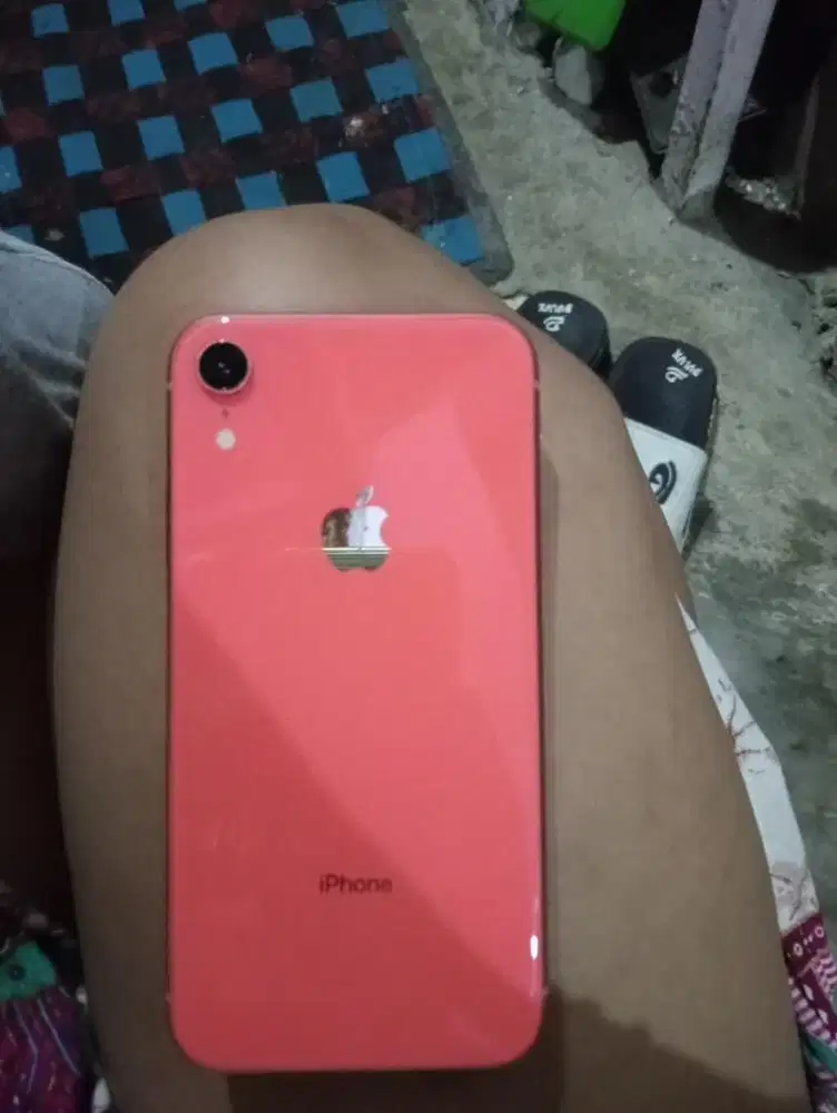 XR 128gb inter coral
