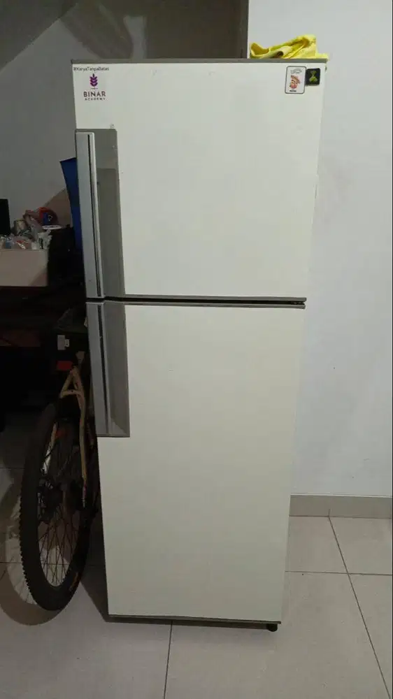 Kulkas SANYO (AQUA Series) SR-D259AQ