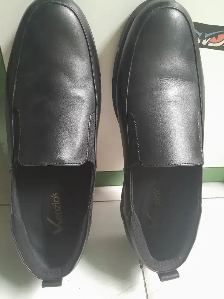 Jual Sepatu pria,kulit asli.