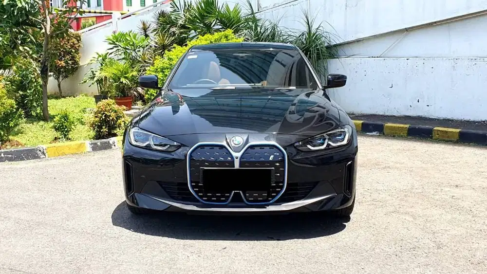 BMW i4 i 4 eDrive35 AY Black 2024 zkm.3rb Good condition