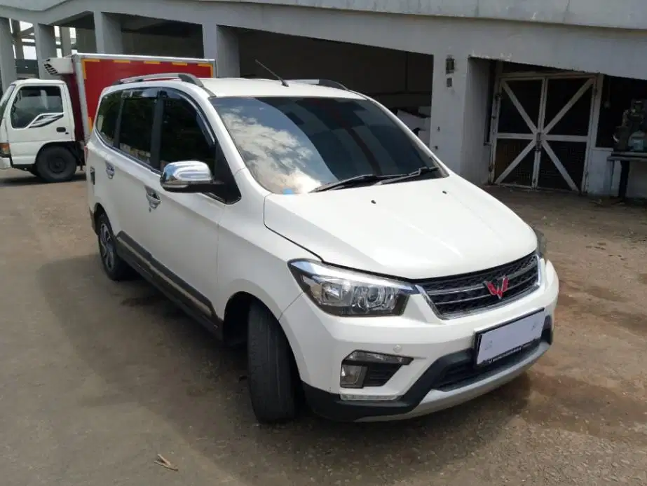 DP RENDAH Wuling Confero S 1.5 L ACT Lux Plus Bensin-MT 2020 PKT