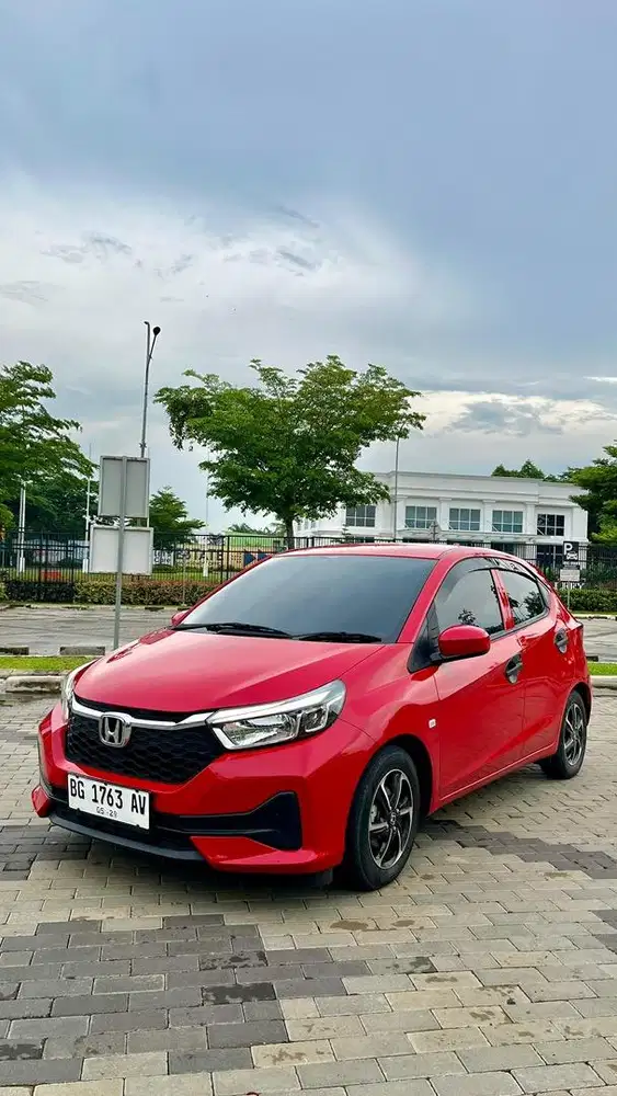 Dijual cepat brio second like new