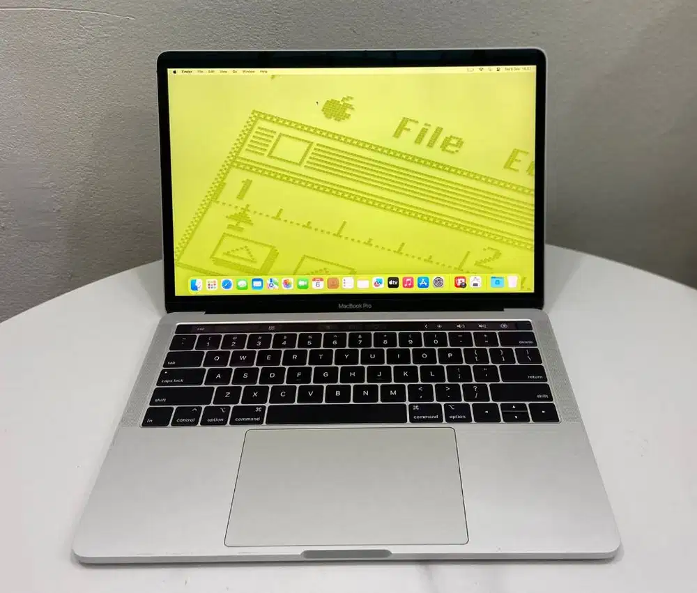 Murah Macbook Pro Touchbar 2019 Core i5 Ram 16GB 13inch N-EC